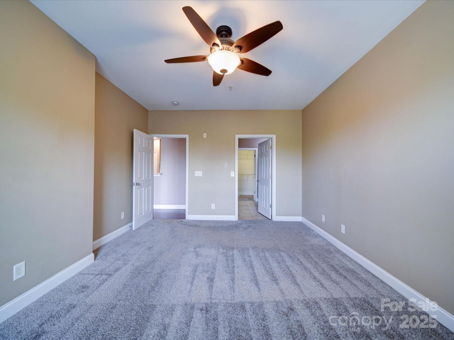 1000 Woodlawn Rd Charlotte, NC 28209