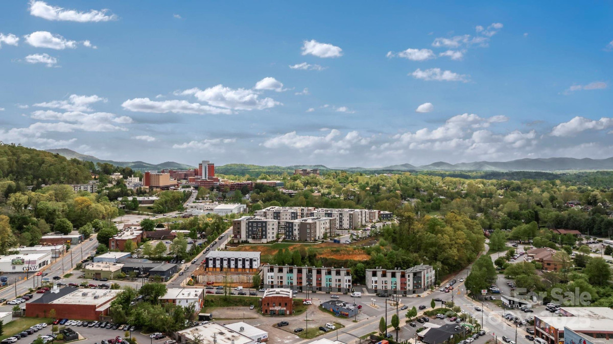 245 Short Coxe Ave Asheville, NC 28801
