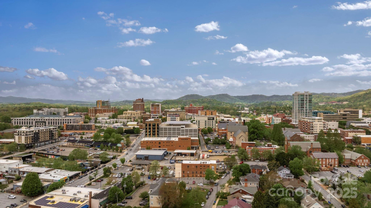 245 Short Coxe Ave Asheville, NC 28801