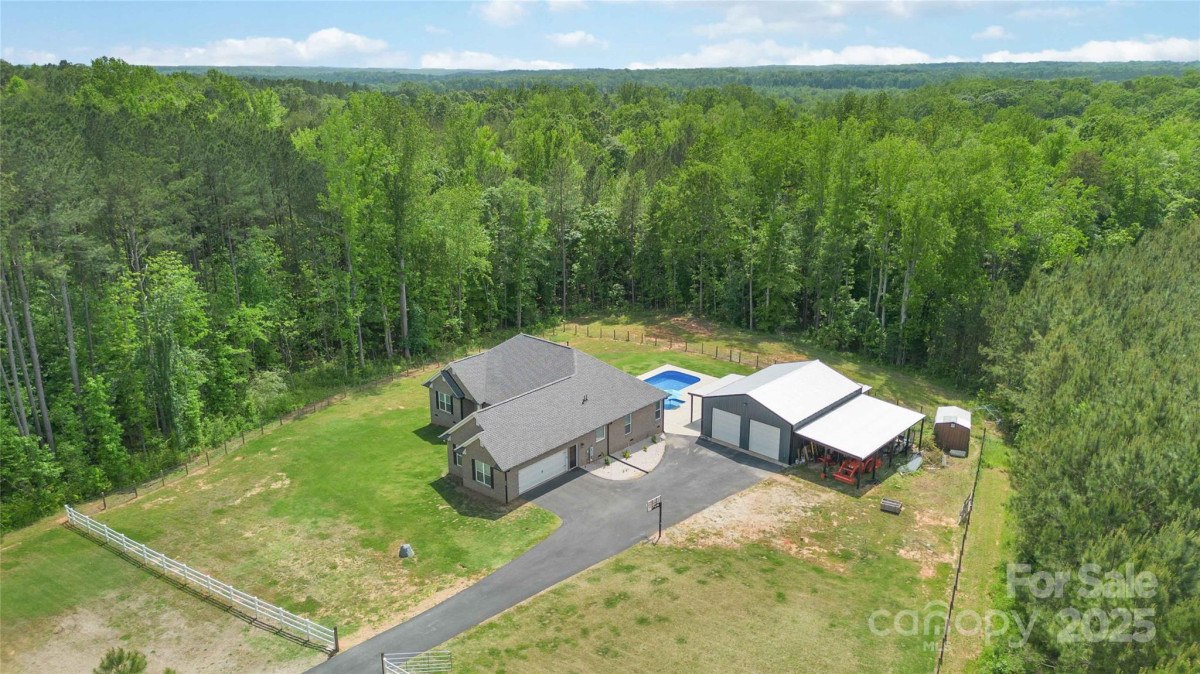2489 Highway 161 Hw York, SC 29745