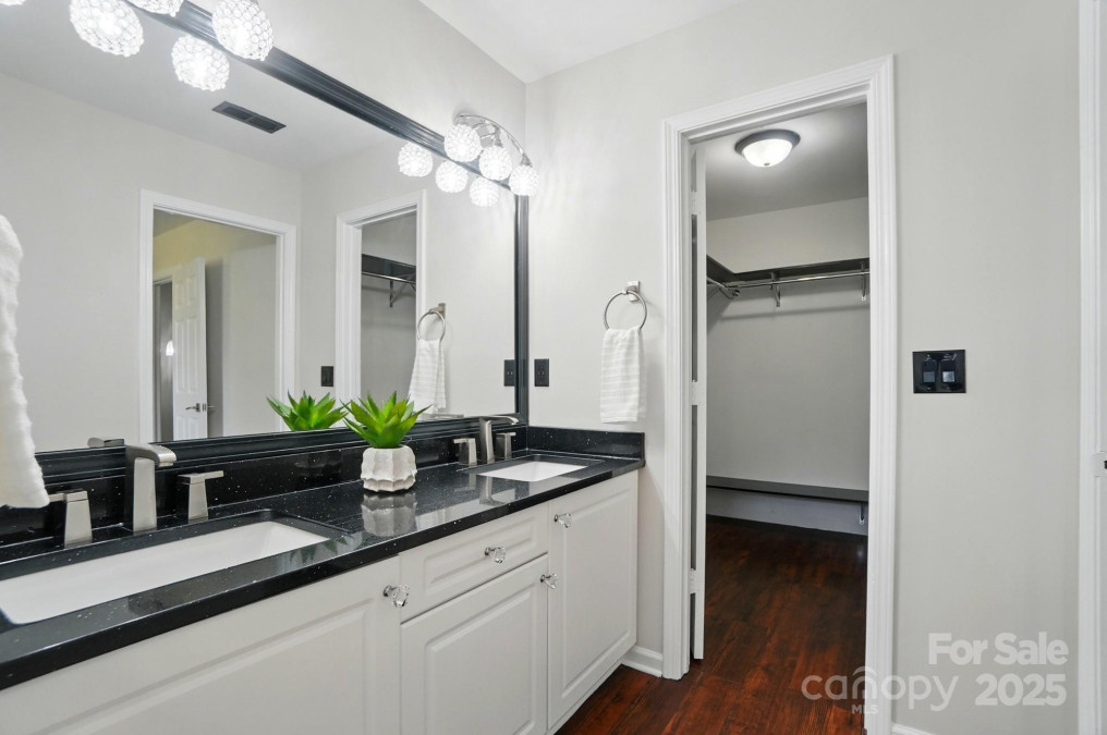 4132 Kenton Glenn Ct Concord, NC 28027