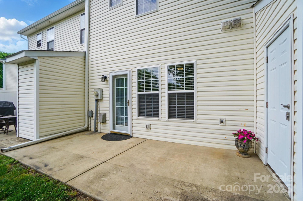 4132 Kenton Glenn Ct Concord, NC 28027