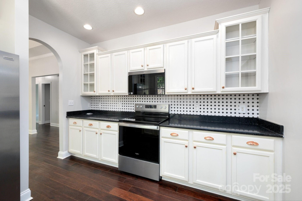 62 Mackenzie Way Swannanoa, NC 28778