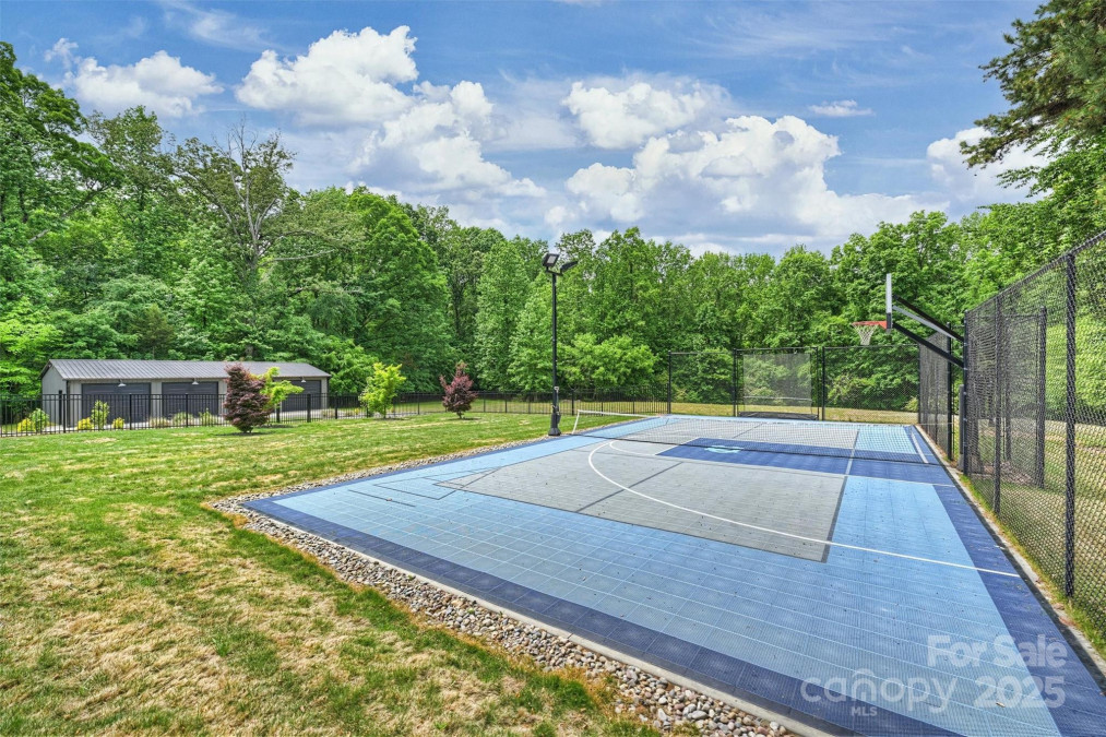6108 Phyliss Ln Mint Hill, NC 28227