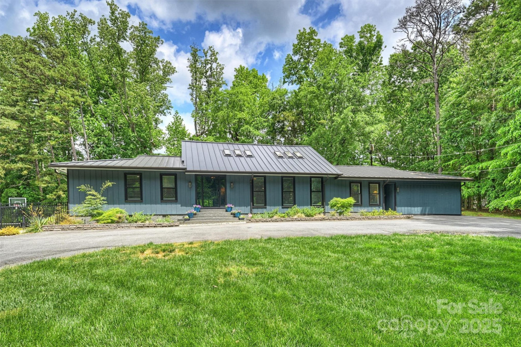 6108 Phyliss Ln Mint Hill, NC 28227