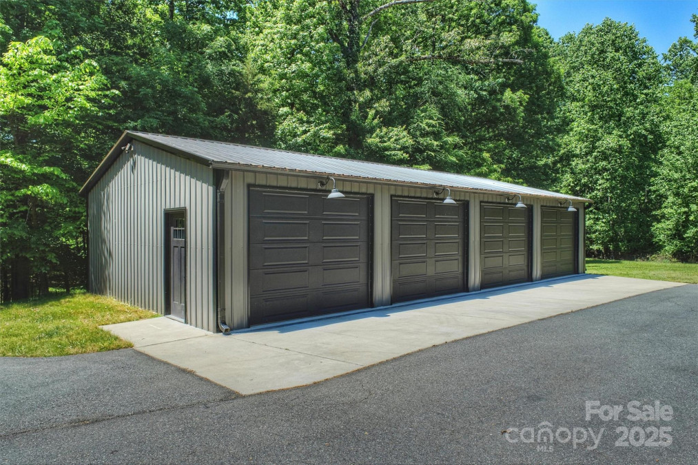 6108 Phyliss Ln Mint Hill, NC 28227