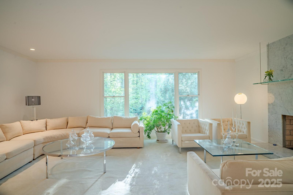 290 Tranquility Pl Hendersonville, NC 28739