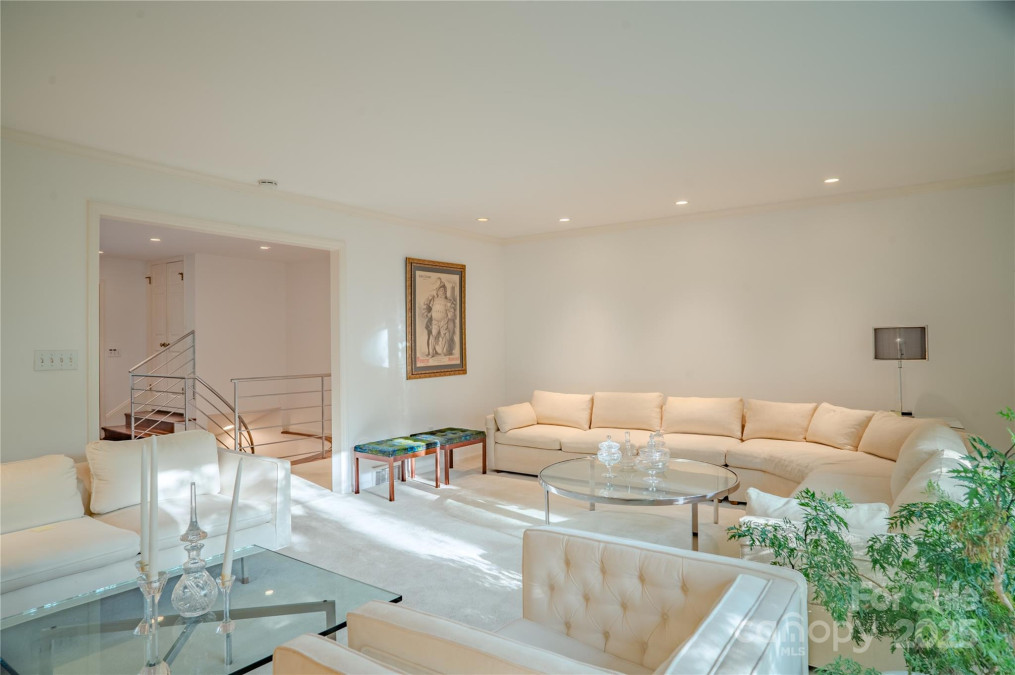 290 Tranquility Pl Hendersonville, NC 28739