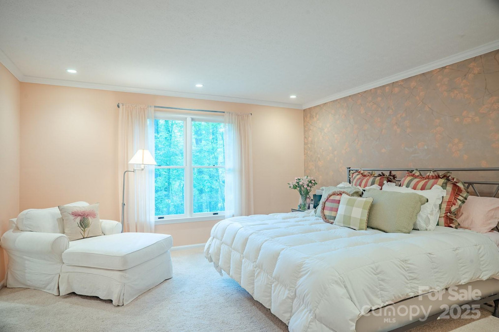 290 Tranquility Pl Hendersonville, NC 28739