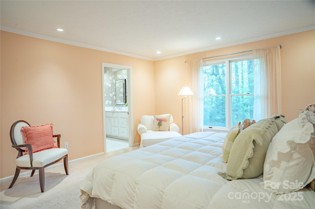 290 Tranquility Pl Hendersonville, NC 28739