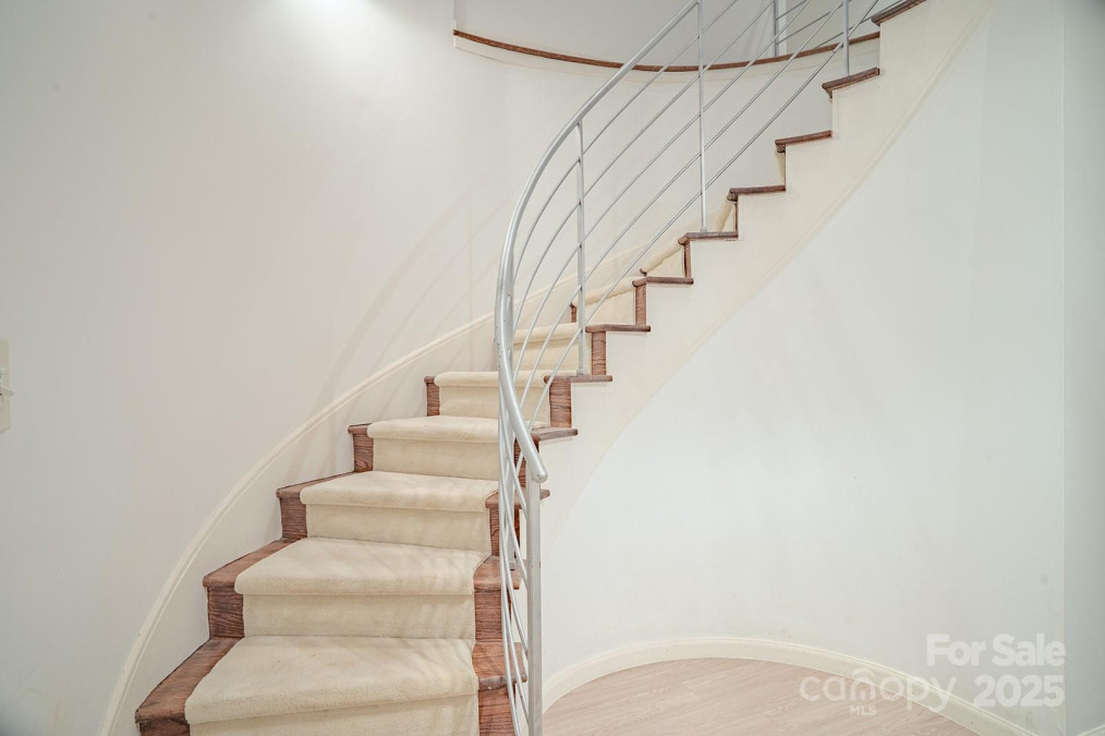 290 Tranquility Pl Hendersonville, NC 28739