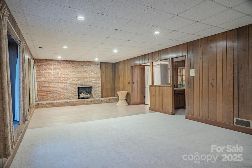 290 Tranquility Pl Hendersonville, NC 28739