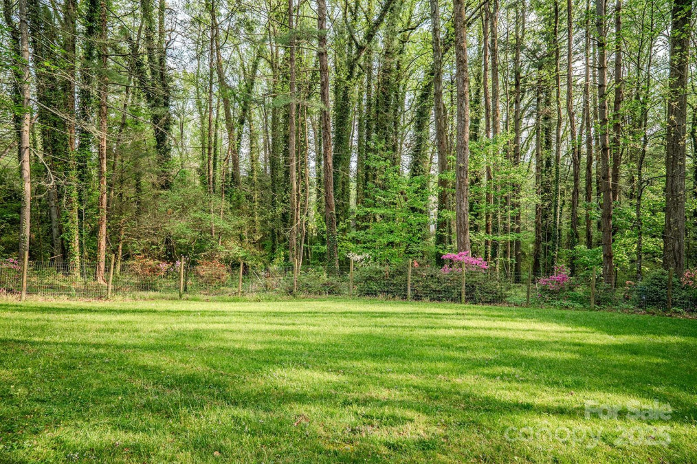 290 Tranquility Pl Hendersonville, NC 28739