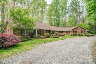290 Tranquility Pl Hendersonville, NC 28739