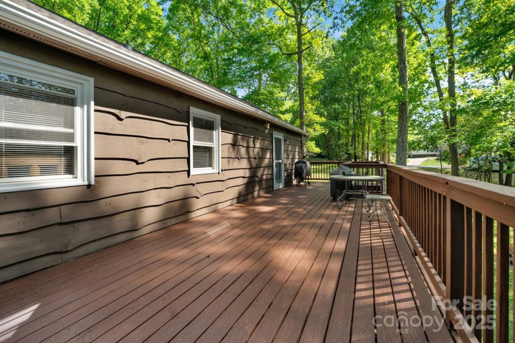 110 Lakeland Rd Mooresville, NC 28117