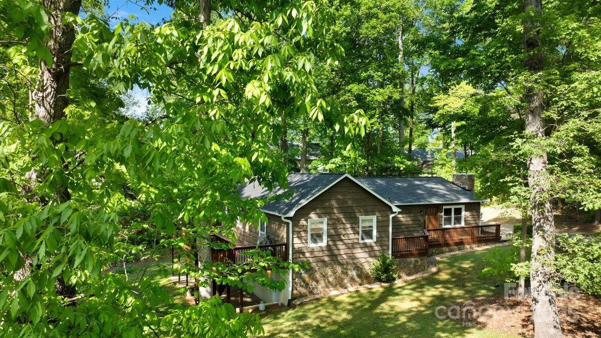110 Lakeland Rd Mooresville, NC 28117
