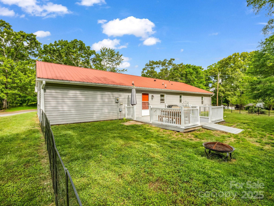 220 Big Springs Ave Forest City, NC 28043