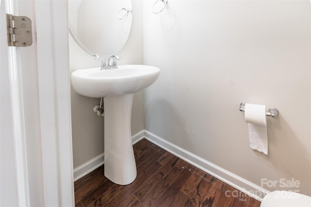 9109 Loch Glen Way Charlotte, NC 28278