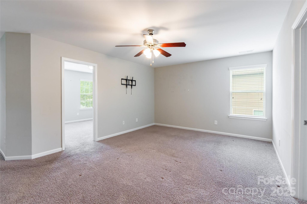 9109 Loch Glen Way Charlotte, NC 28278