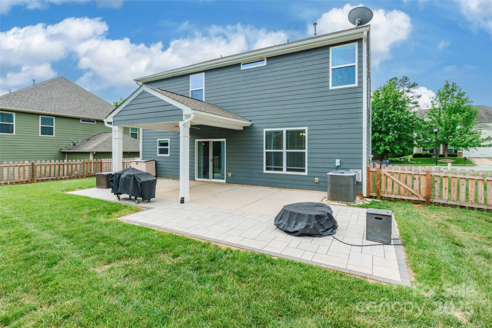 9109 Loch Glen Way Charlotte, NC 28278