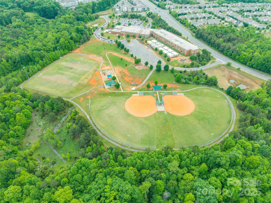 9109 Loch Glen Way Charlotte, NC 28278