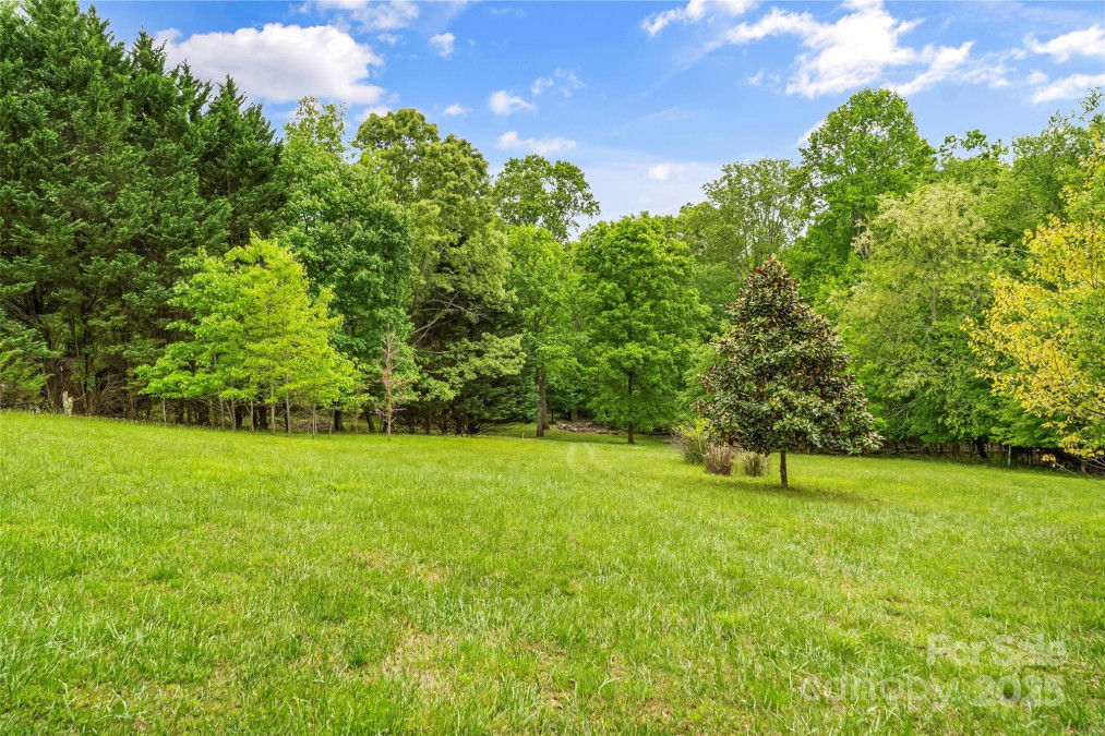 51 Chastain Hill Rd Mills River, NC 28759