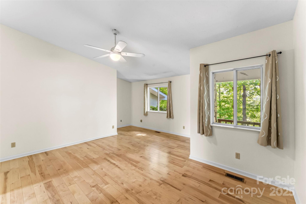 51 Chastain Hill Rd Mills River, NC 28759