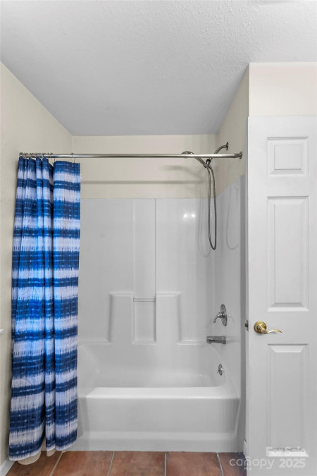 51 Chastain Hill Rd Mills River, NC 28759