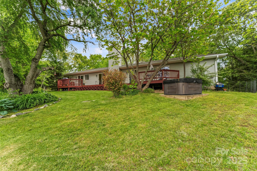 51 Chastain Hill Rd Mills River, NC 28759
