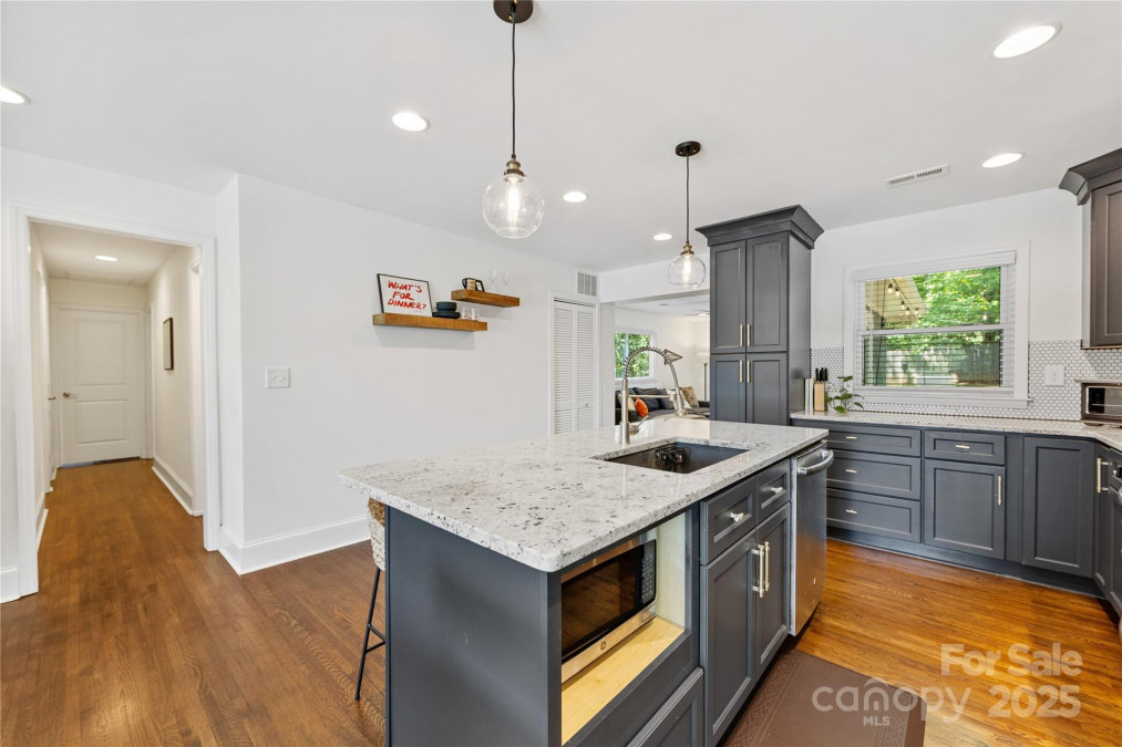 2933 Hilliard Dr Charlotte, NC 28205