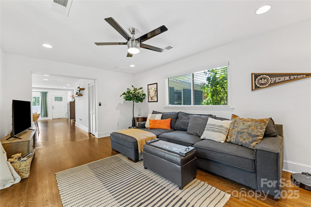2933 Hilliard Dr Charlotte, NC 28205