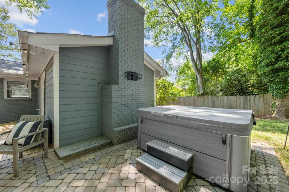 2933 Hilliard Dr Charlotte, NC 28205