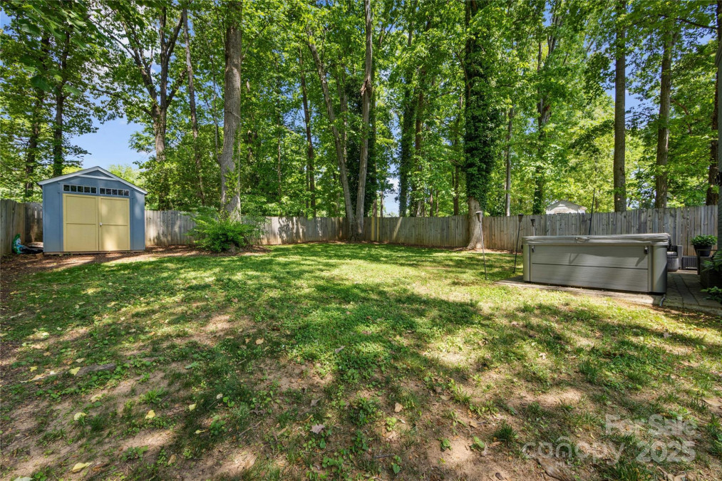 2933 Hilliard Dr Charlotte, NC 28205