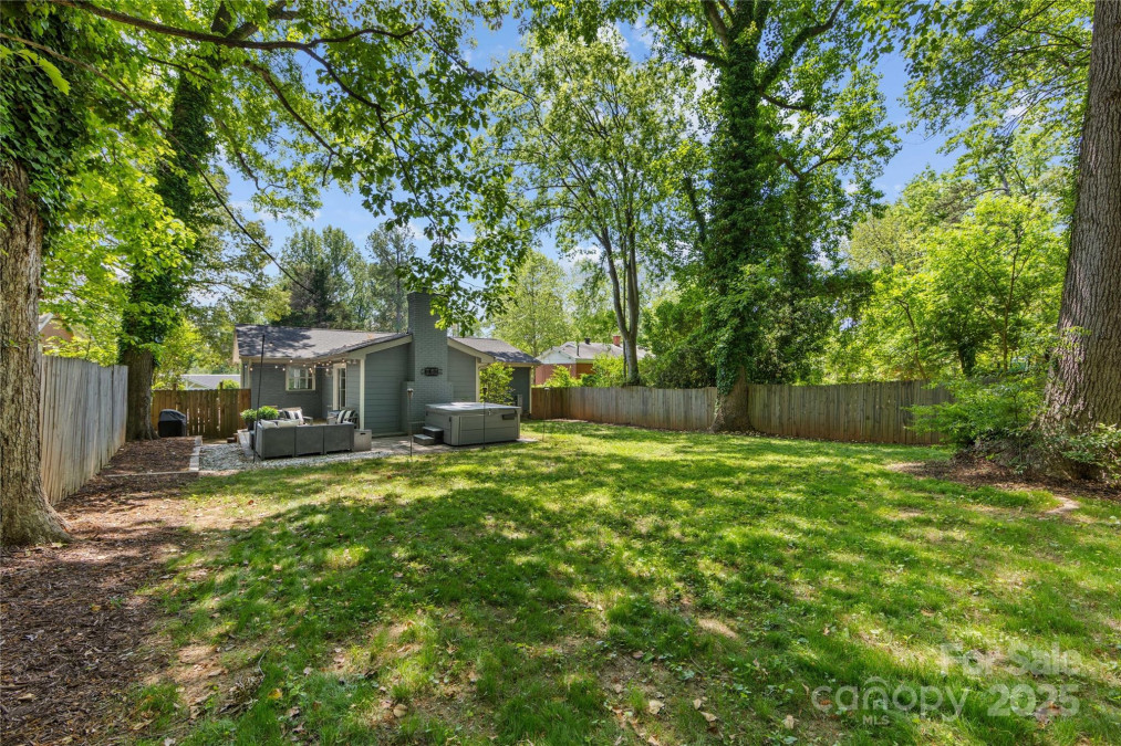 2933 Hilliard Dr Charlotte, NC 28205