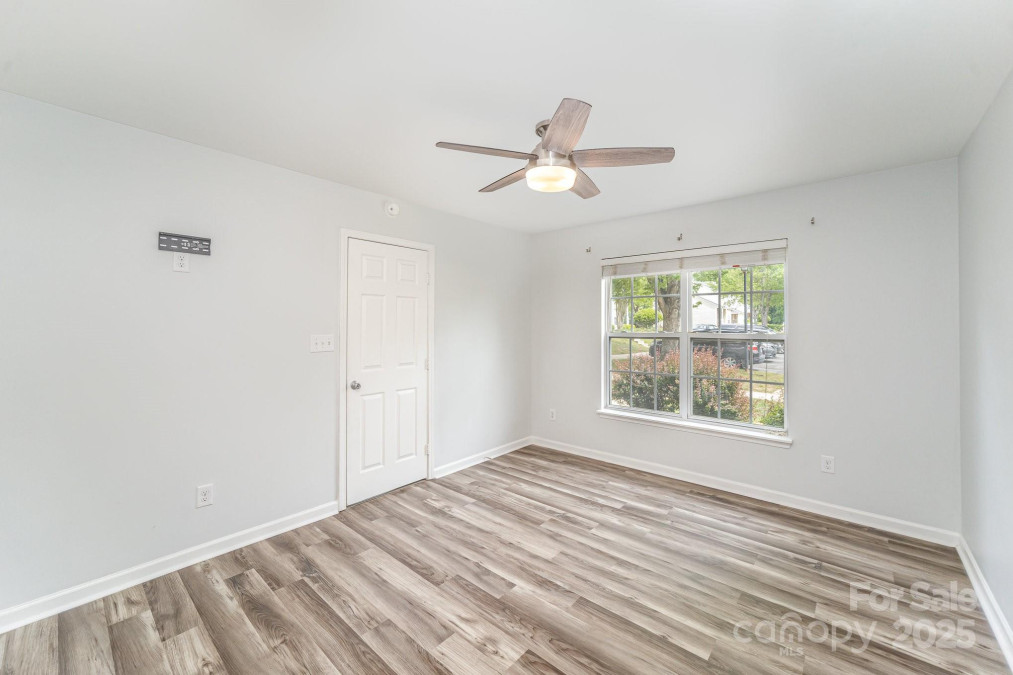 7718 Petrea Ln Charlotte, NC 28227