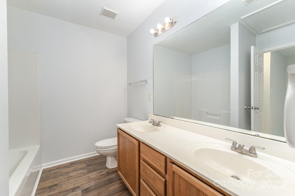7718 Petrea Ln Charlotte, NC 28227
