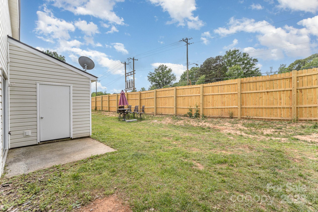 7718 Petrea Ln Charlotte, NC 28227