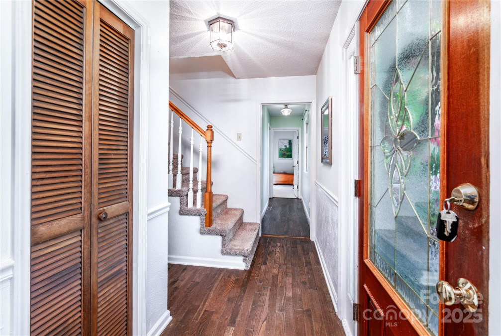 6766 Little Mountain Rd Sherrills Ford, NC 28673