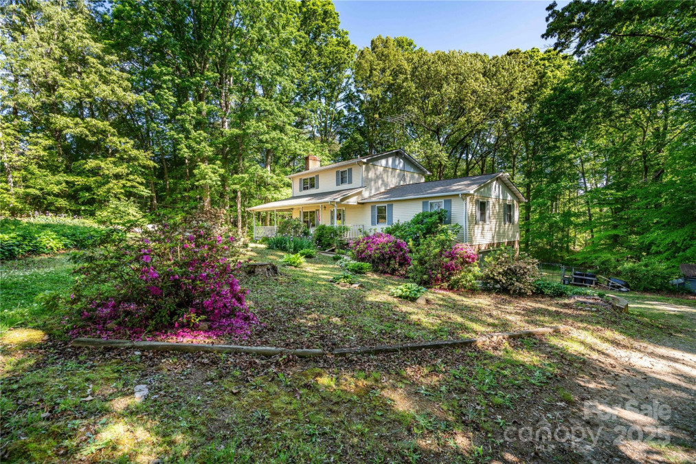 6766 Little Mountain Rd Sherrills Ford, NC 28673