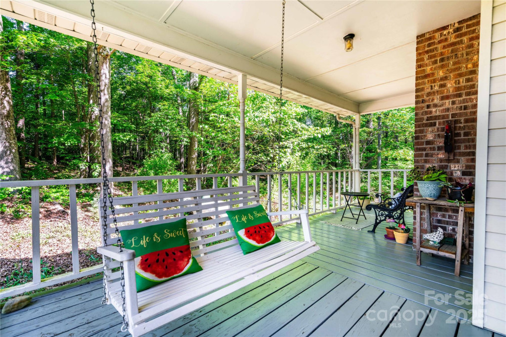 6766 Little Mountain Rd Sherrills Ford, NC 28673