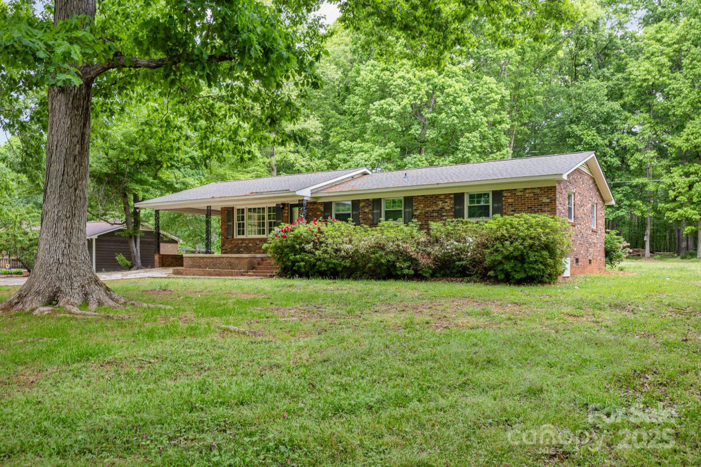 1874 Sunny Ln Lancaster, SC 29720