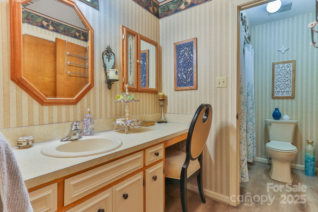 1009 Catawba Valley Blvd Hickory, NC 28602