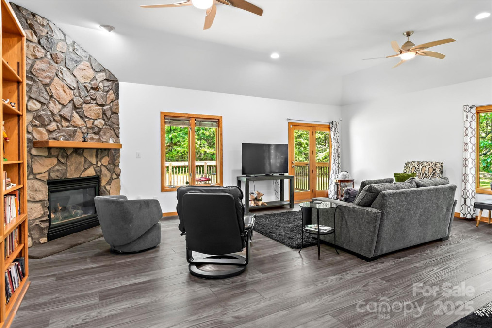 625 Trotters Ridge Ln Kernersville, NC 27284