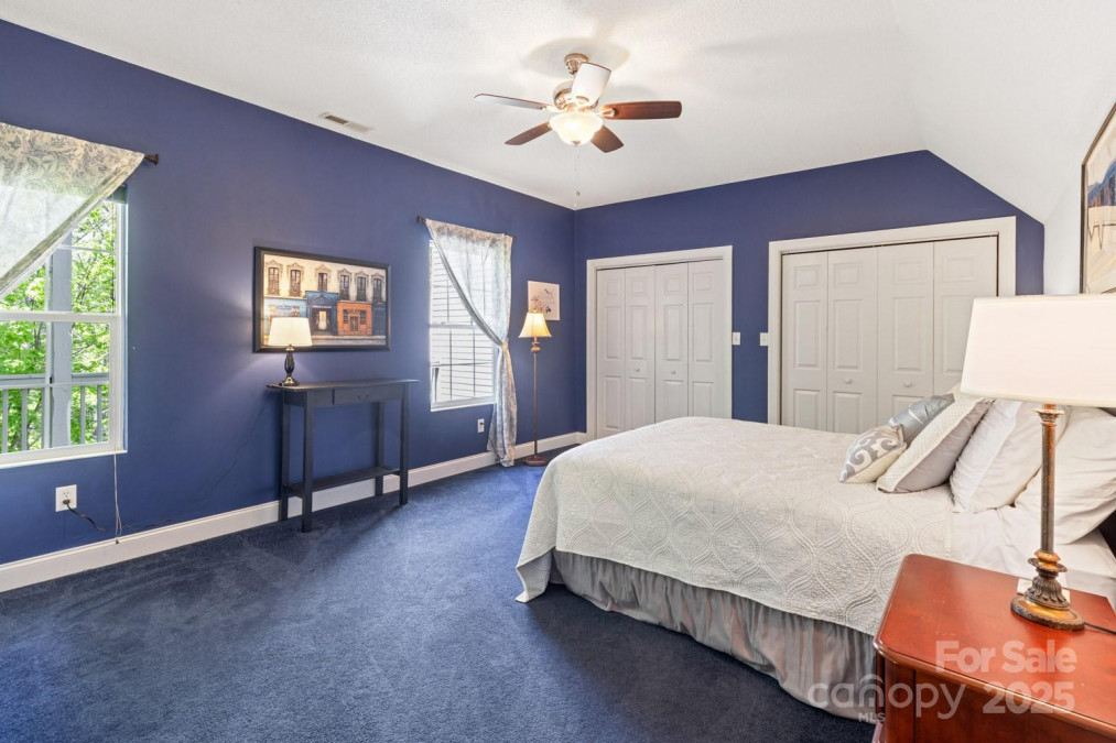 127 Poppy Ln Asheville, NC 28803