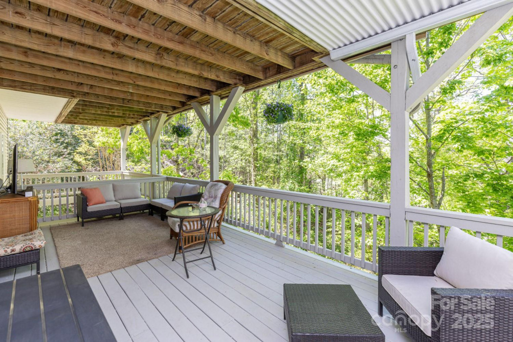 127 Poppy Ln Asheville, NC 28803