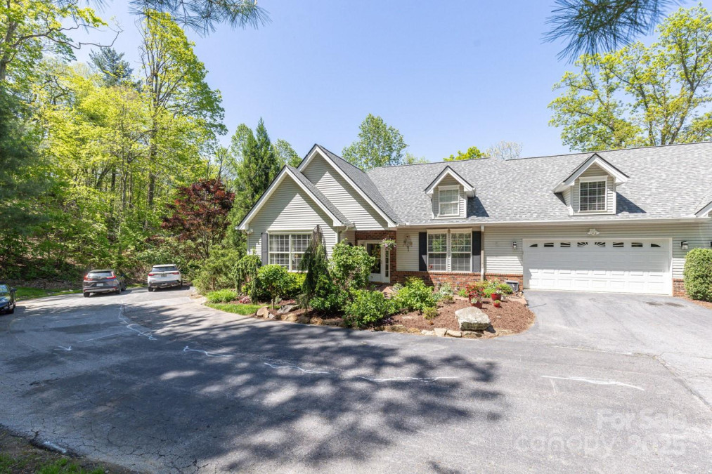 127 Poppy Ln Asheville, NC 28803
