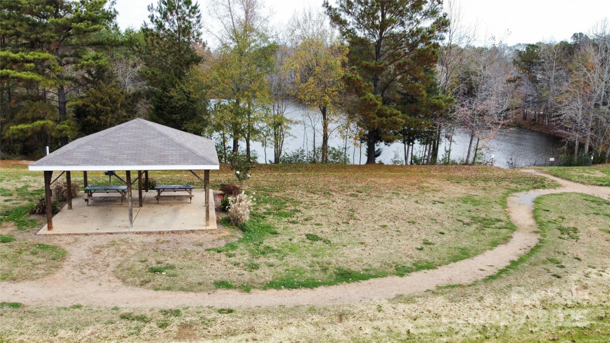 3032 Kilbeggan Dr Lake Wylie, SC 29710