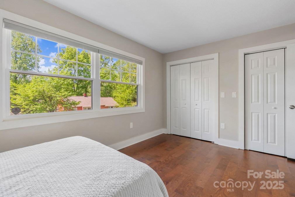 11 Keesler St Black Mountain, NC 28711