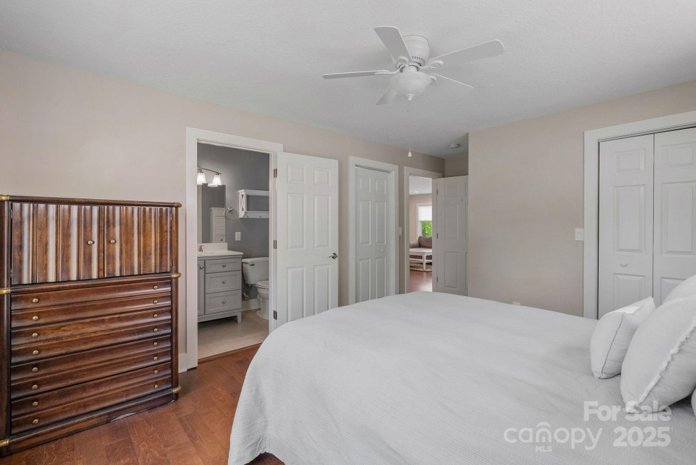 11 Keesler St Black Mountain, NC 28711