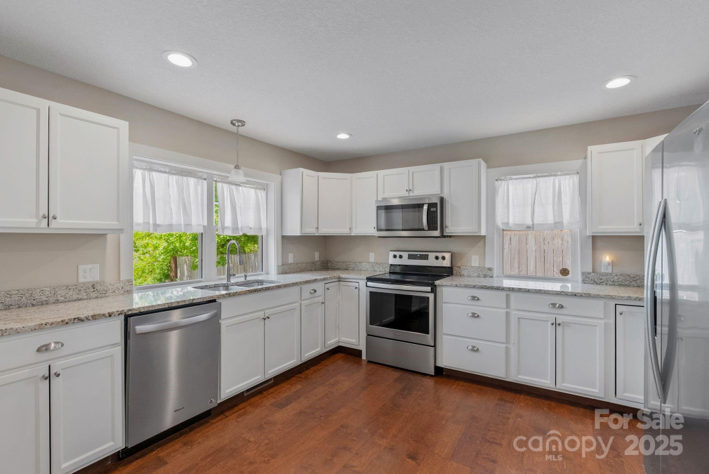 11 Keesler St Black Mountain, NC 28711